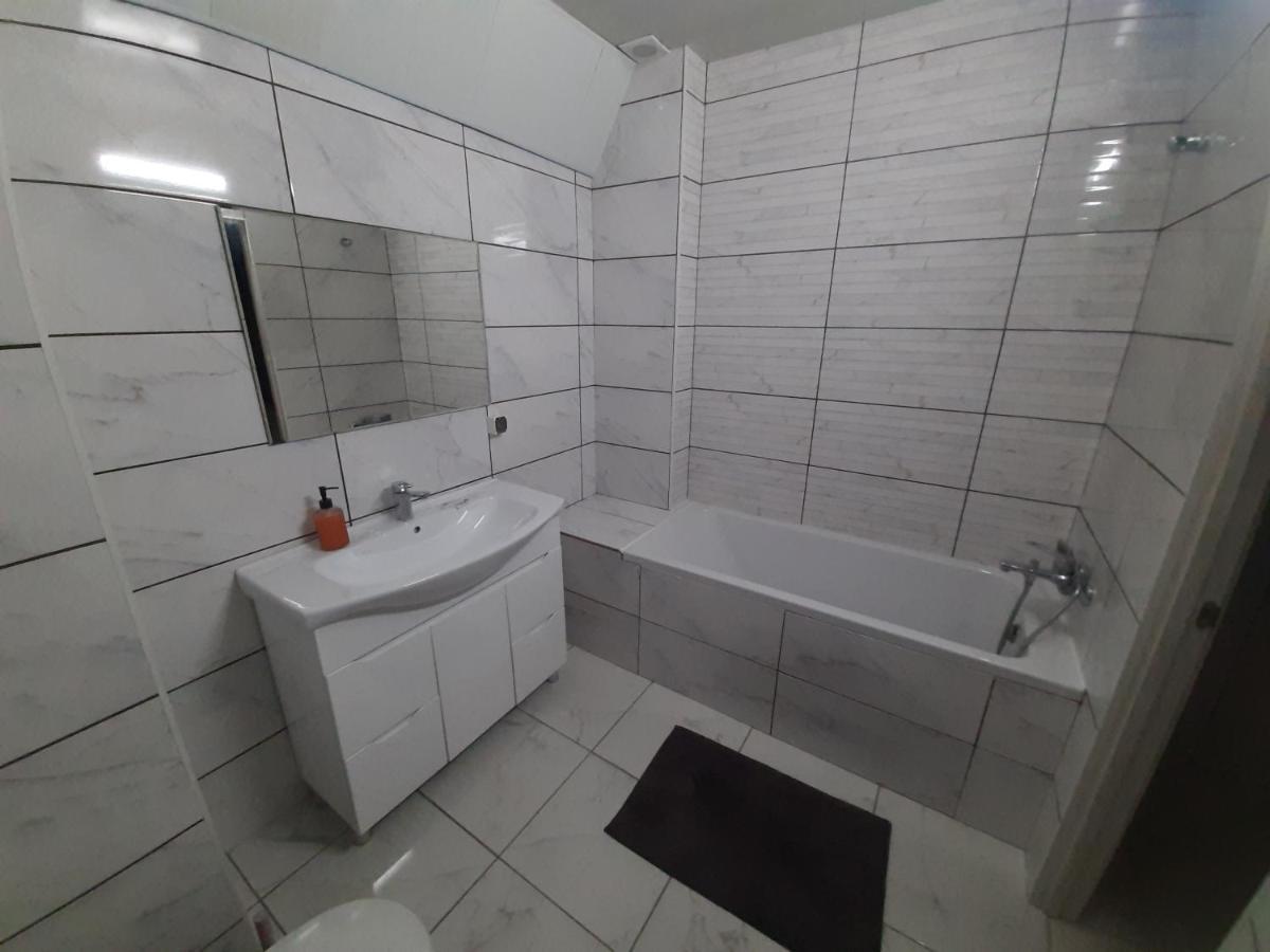 Comfortable Apartment Zamostyanska 34А Vinnitsja Eksteriør billede